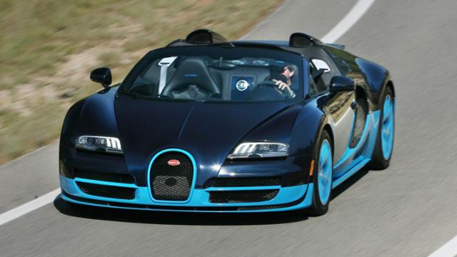 Blauwe Bugatti Veyron